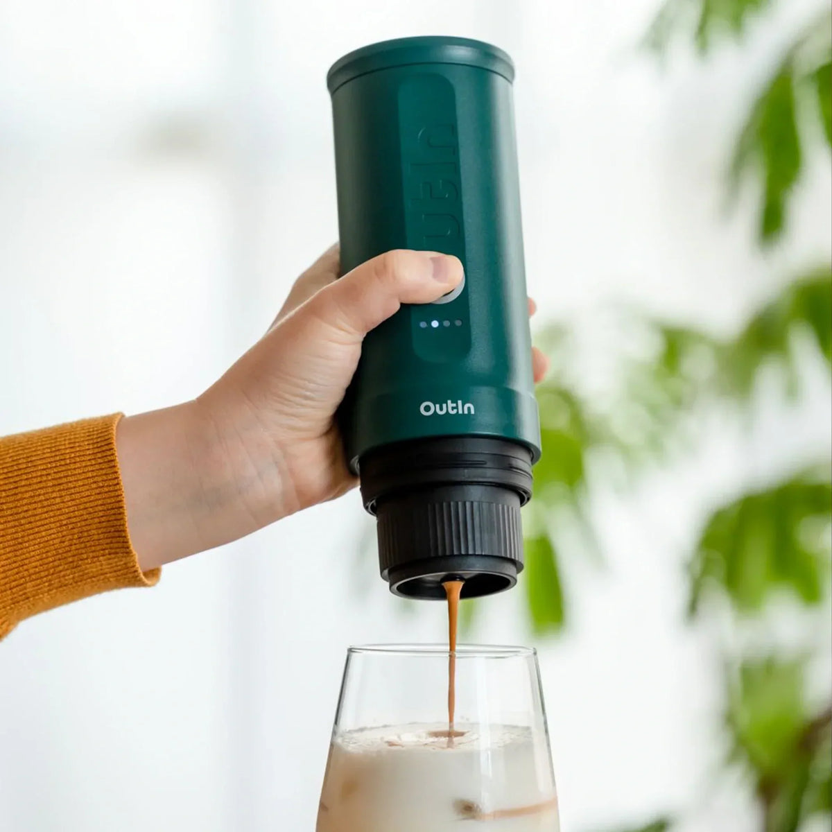 OutIn Nano Portable Electric Espresso Machine - OutIn Teal, 20-Bar Self-Heating (12V/USB-C)