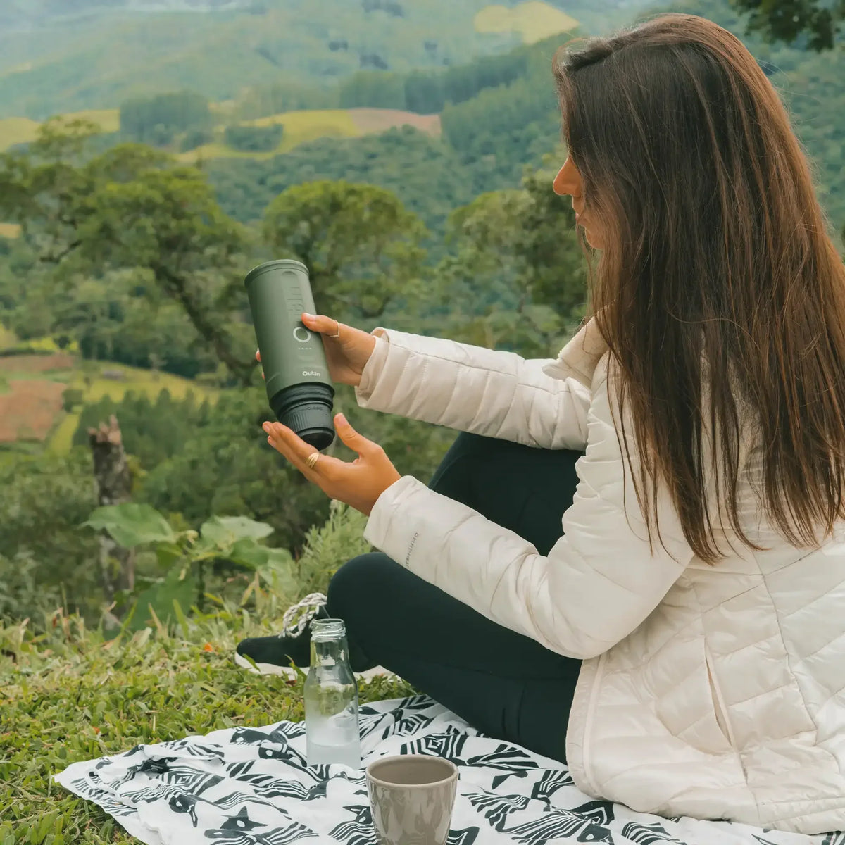 OutIn Nano Portable Electric Espresso Machine - Forest Green, 20-Bar Self-Heating (12V/USB-C)