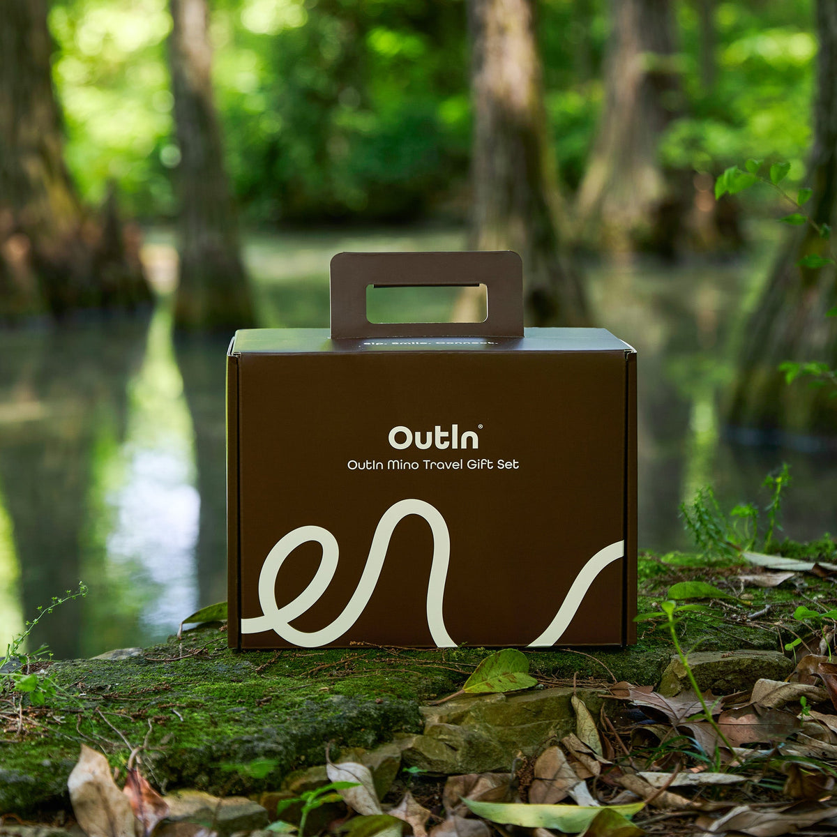 OutIn Mino Traveler Espresso Gift Set - Portable Machine with Custom Travel Case & Folding Stand