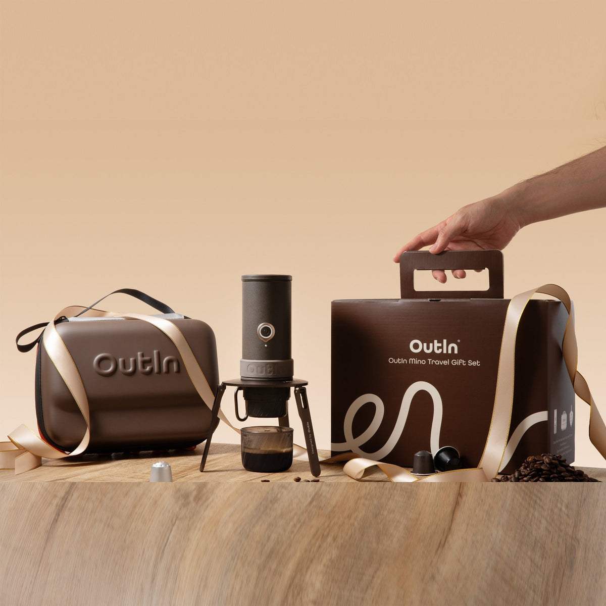 OutIn Mino Traveler Espresso Gift Set - Portable Machine with Custom Travel Case & Folding Stand
